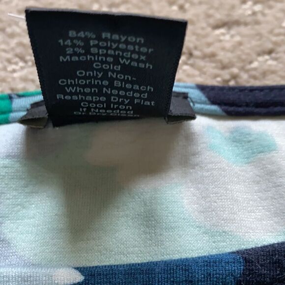 Ann Taylor Factory top. Size SP. Excellent condition. - Picture 3 of 3